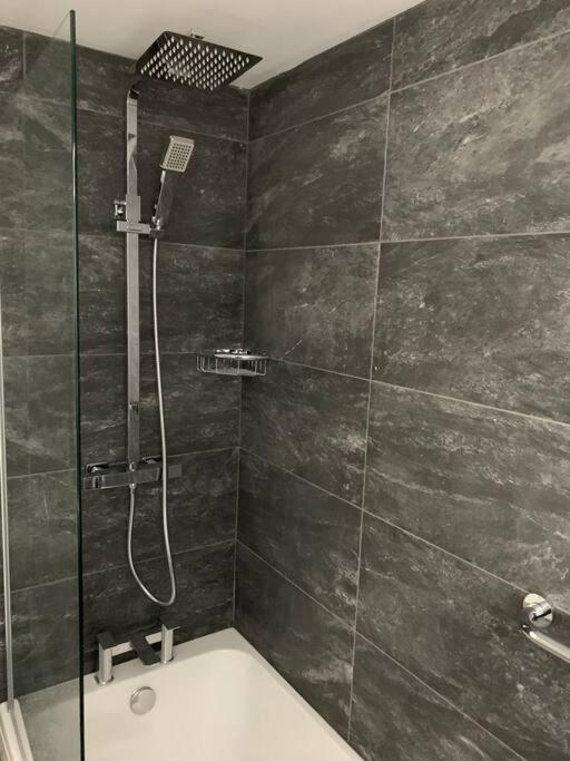 Newly Converted 3 Bedroom Apartment In Ulverston Extérieur photo